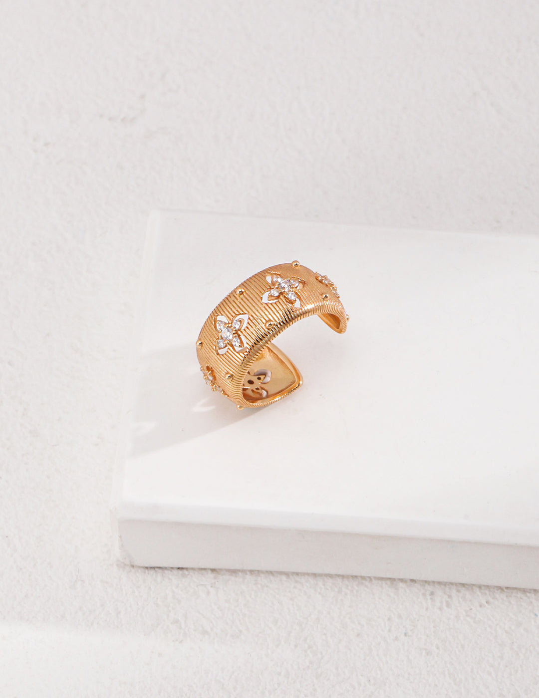 Simple ring
