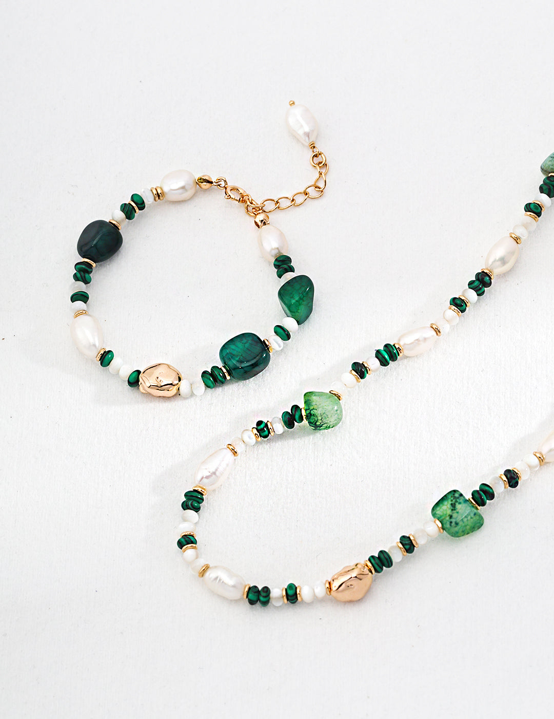 Pearl agate necklace