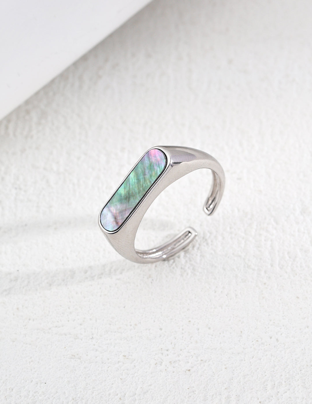 Simple Black Shell Ring