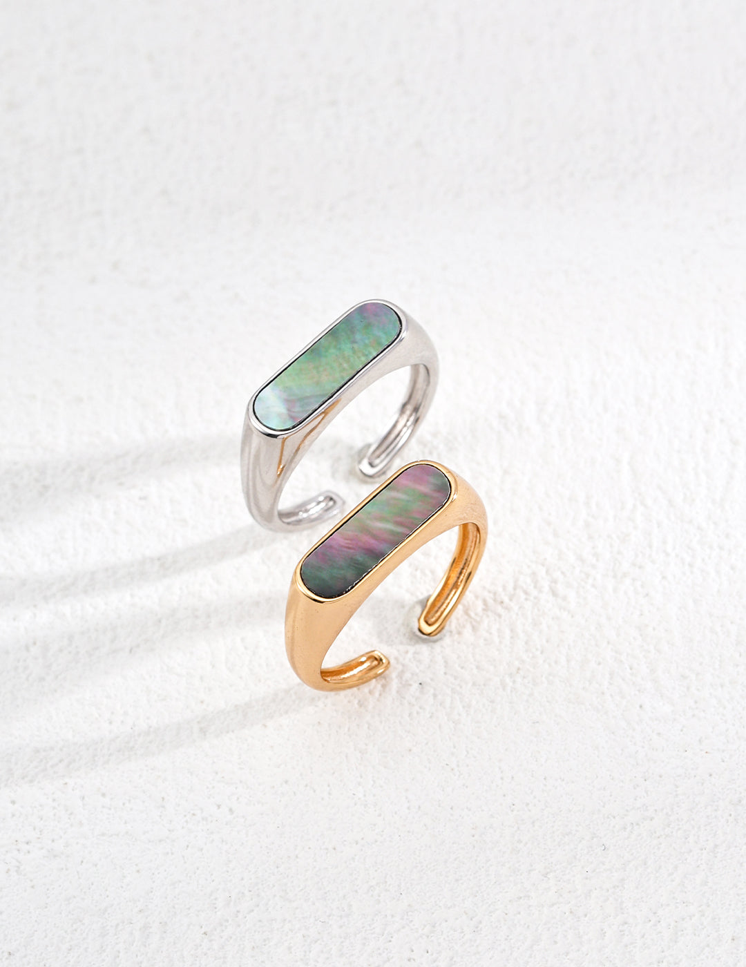 Simple Black Shell Ring