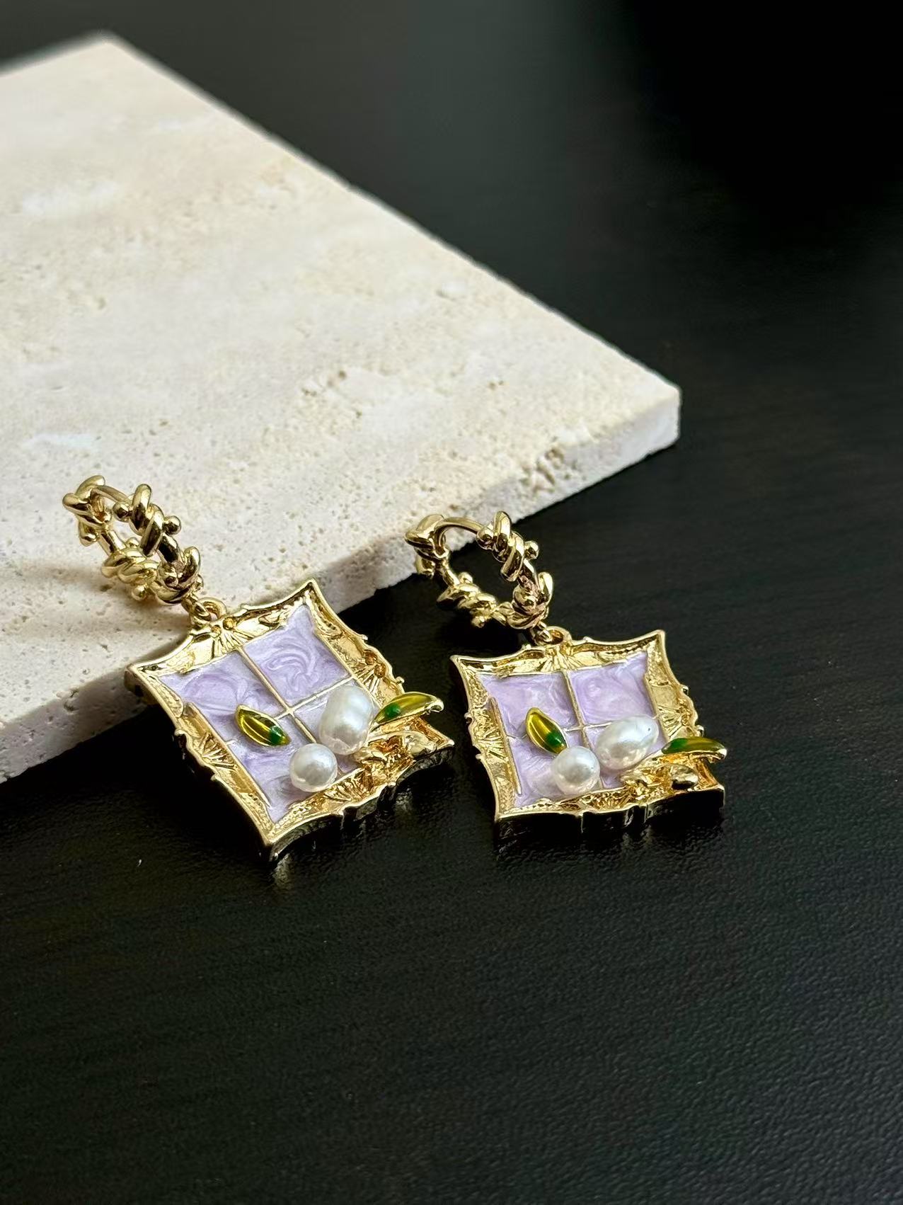 Leaf Pearl Earrings