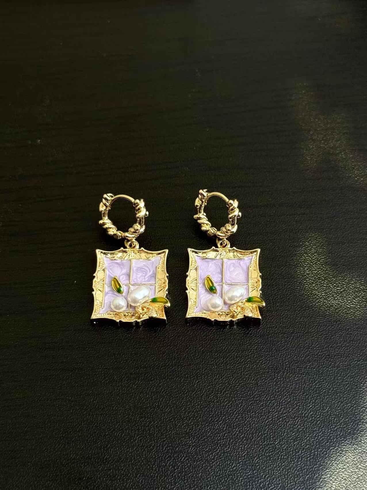 Leaf Pearl Earrings