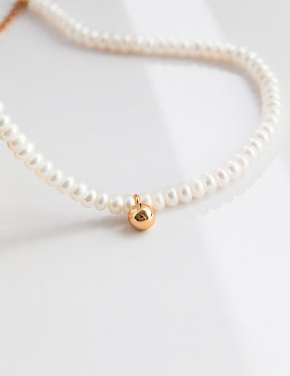 Pure pearl necklace