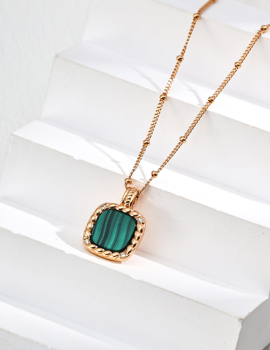 Simple Natural Peacock Pendant Necklace