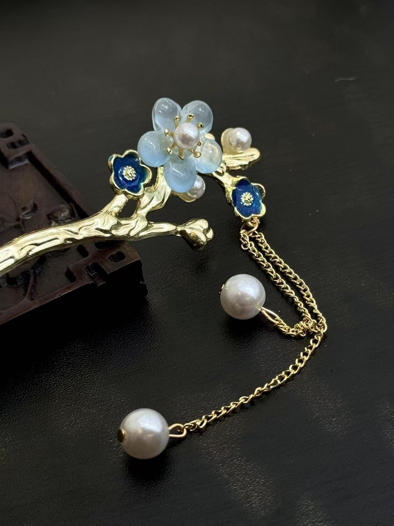 Plum blossom pearl tassel hairpin