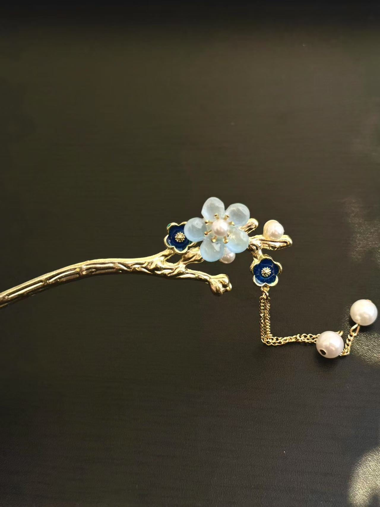 Plum blossom pearl tassel hairpin